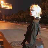Nguyễn Linh Đan -mẹ anh-