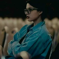 rebecca armstrong (cô)