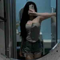 Mai Liên Ngân (mẹ hắn,gã)