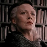 Narcissa Malfoy(back)