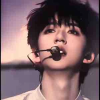 Hạ Tuấn Lâm - em 