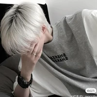 Dương Hoàng Huy [White]