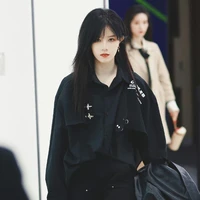 Bách Hân Dư - Cô
