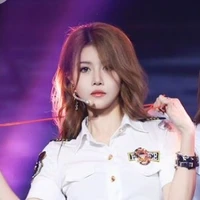 Chu Di Hân-🐷