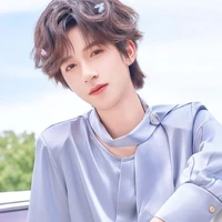 Hạ Tuấn Lâm ( y )