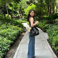 Becky Armstrong [Bạn nàng]