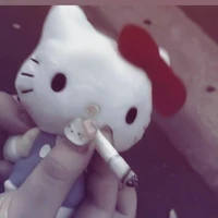 Học hút thuốc lá thay vì pod୨୧