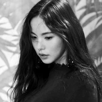 Min Hyo Rin (cô)