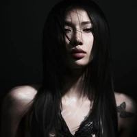 Trần Thảo Linh | @_lyhan_