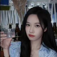 Trần Vũ Tư_chị