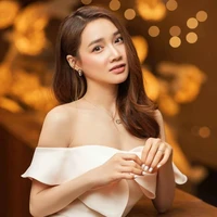 Nhã Phương(mẹ Ngân)