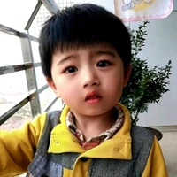 Trương Hàm Thuỵ ( 4 tuổi)