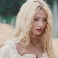 Maiquinn (  thân chủ trước kia )