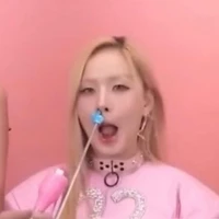 Nhỏ t/g tên Châu Anh