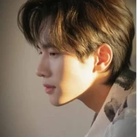 Triển Hiên 28  tuổi _anh