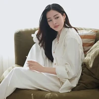 ling ling(chị cô)