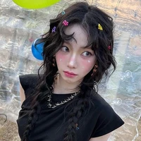 KARINA (cô giáo lớp 9 lớp Jen)