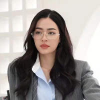 Ling Ling Kwong(cô)