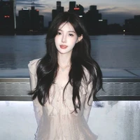 Hình Gia Cẩm Ly-bạn em