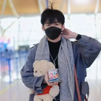 HUỲNH HOÀNH HÙNG/HÙNG HUỲNH