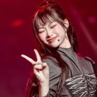 Nguyễn Lê Ngọc Ánh Sáng - Ánh Sáng Aza