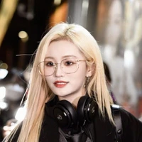 Trương Hân ( Axin)