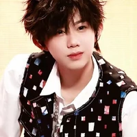 Trần Dịch Hằng"nhóc"