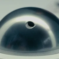 Máy bắn đạn lắp ở giữa bàn