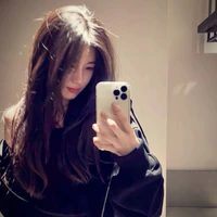 Nhật Vy [ cô ]