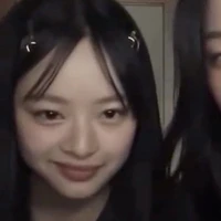 tg bị yêu Newjeans💖