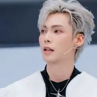 Hoàng Bách(JeyB)