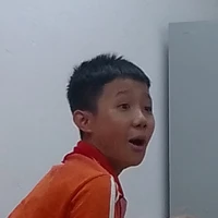 gia bảo (lớp phó siêu nhây😶)