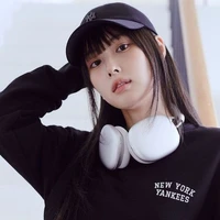 Kang Hyewon