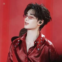 Đinh Trình Hâm(anh của 2 năm Trước)