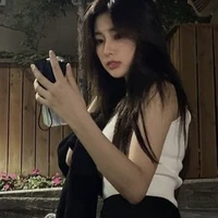 Kang Hyewon