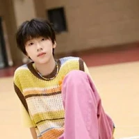 nhiếp vĩ thần_T