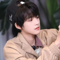 Wang JunXi ( Uông Tuấn Hy )