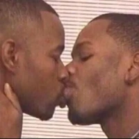 QUÁI THAI KU DÀI (T/G)