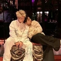 tác giả này ngu lắm