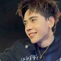 Lê quang hùng ( quanh hùng masterd )