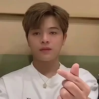 TG khùng quên uống thuốc