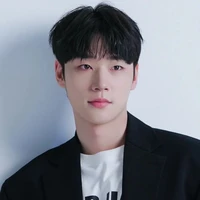 La Min Jae (anh 3 Nàng)