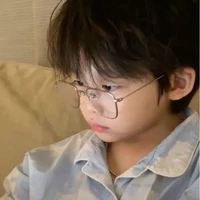 Văn Đức hồi nhỏ 