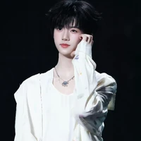 Trương Hàm Thụy (em)