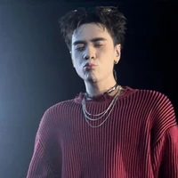 Hùng iuuu (bạn lyhan cx là bot)