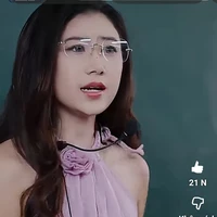 cô giáo sinh học