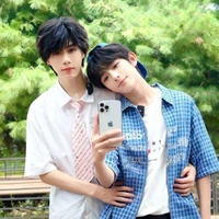 ng tình mom lý phi