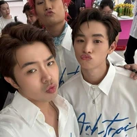 Bin biết bay biết bò biết bắt biết bơi