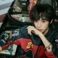 Vương Lỗ Kiệt_Hắn_