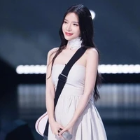 Nguyễn Hoàng Lan [Lyly/Em]